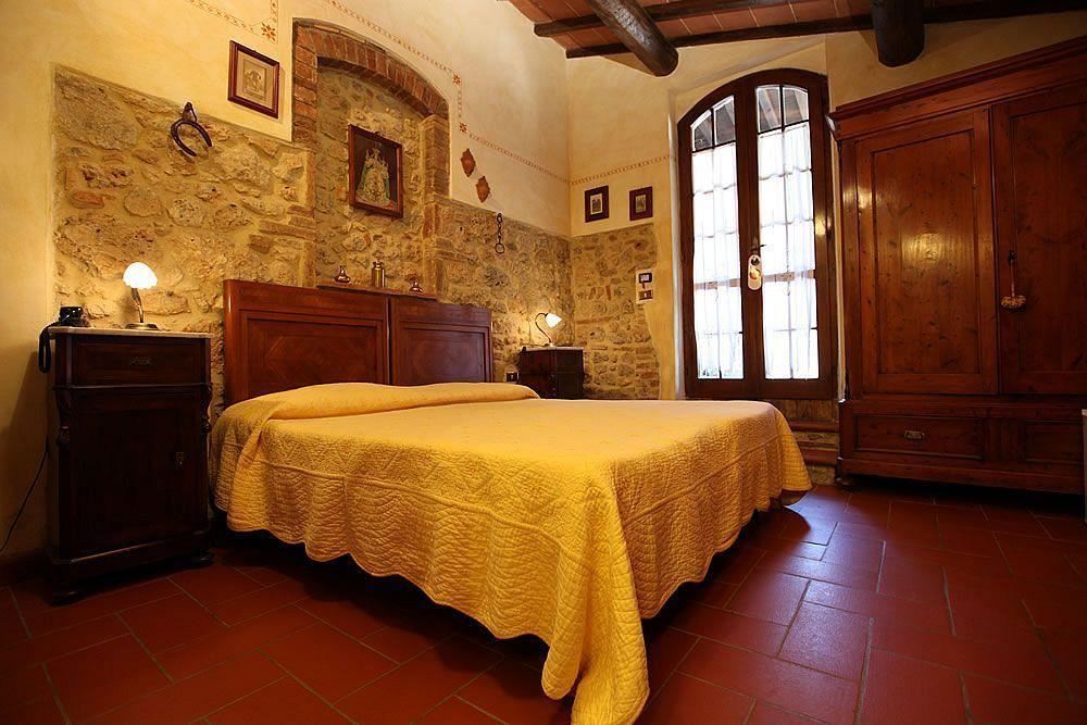 Agriturismo Casanova Di Pescille San Gimignano Exteriér fotografie